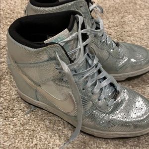 Nike wedge tennis shoes. Size 8